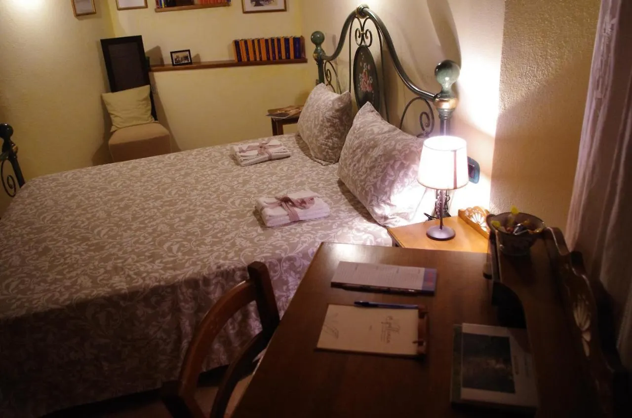 Casa De Ajala - B&B De Charme In Antica Dimora Totalmente Ristrutturata E Dotata Di Tutti I Confort Bagni Privati Spazio Living Patio Esterno Ambienti Climatizzati Degustazioni Prodotti Locali Làconi Bed & Breakfast